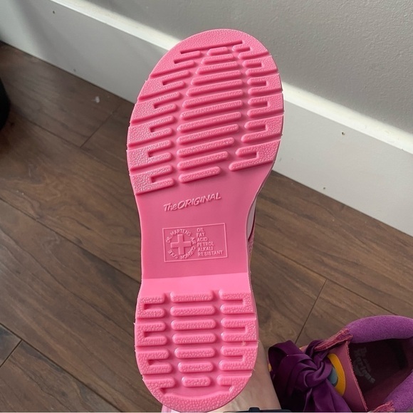 [5] Rare Dr.Martens Adventure Time The Bubblegum Princess Pink Combat Boot - Picture 13 of 15